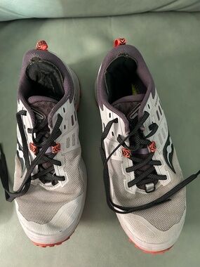 Saucony Gray Trail Running Shoes with Purple and Coral Accents